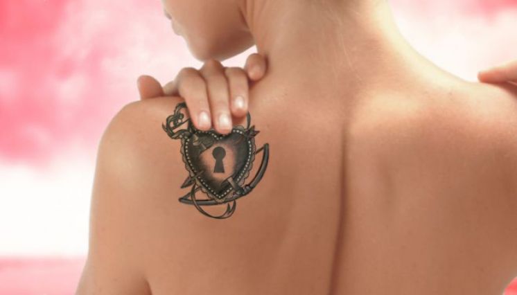 Tatuaggi rimozione con laserterapia